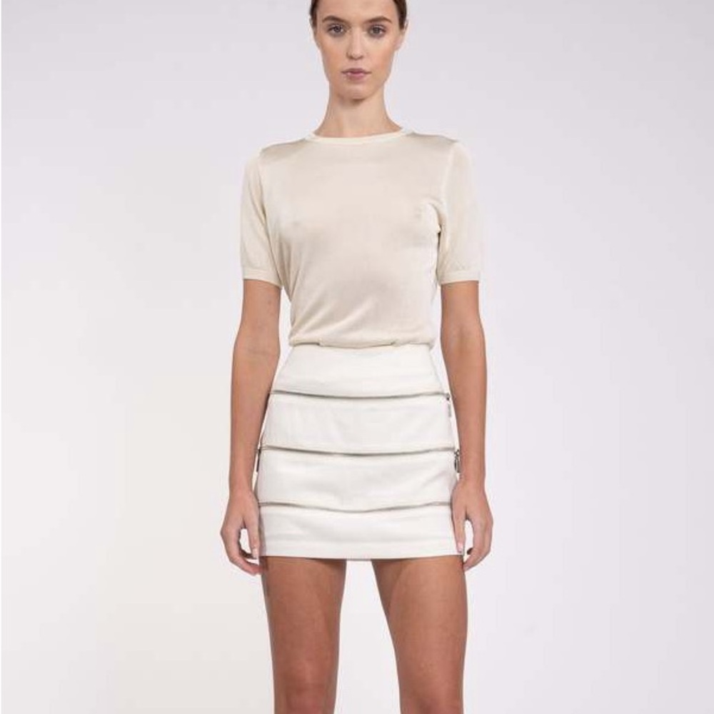Nonchalant Devon skirt in white NWT